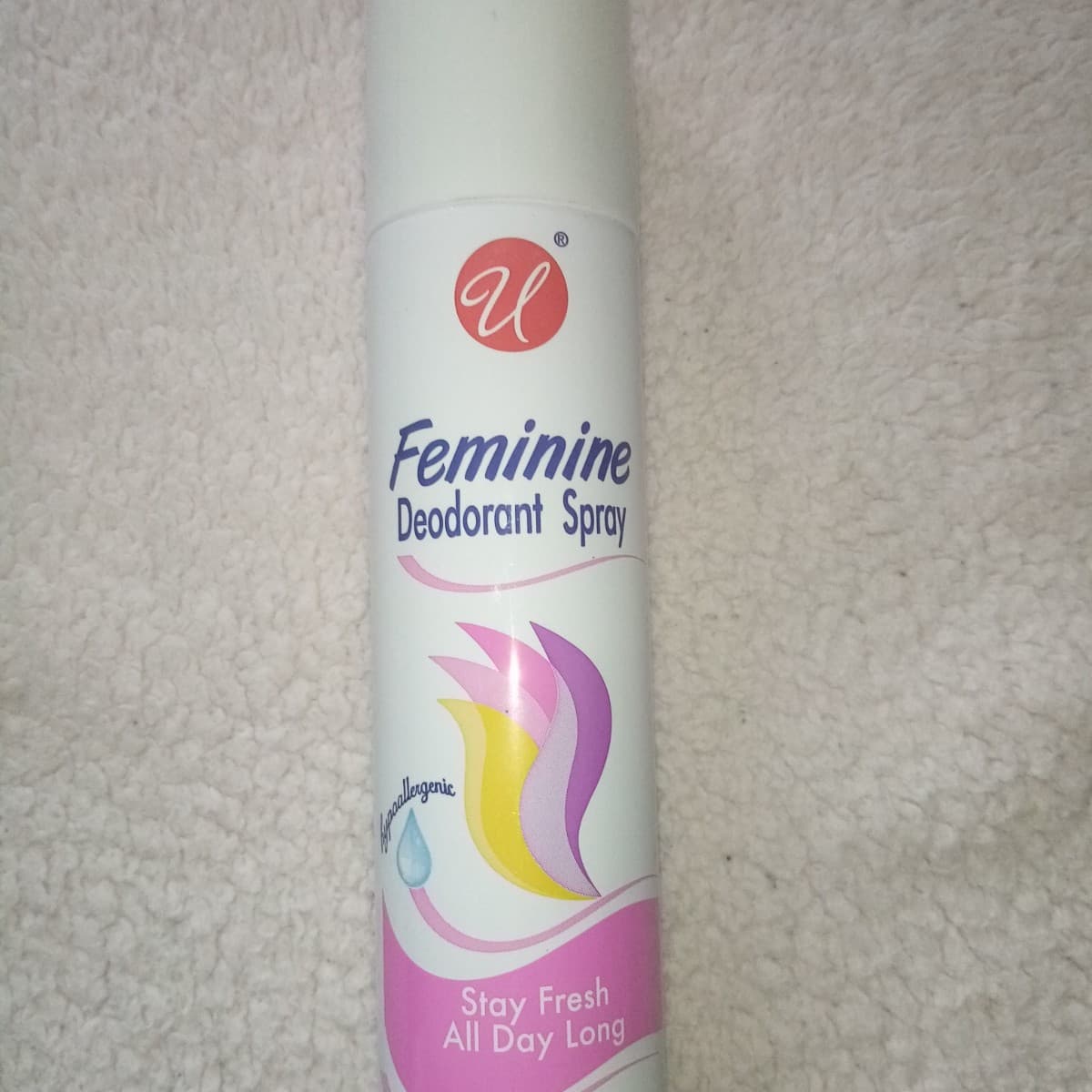 Feminine deodorant spray