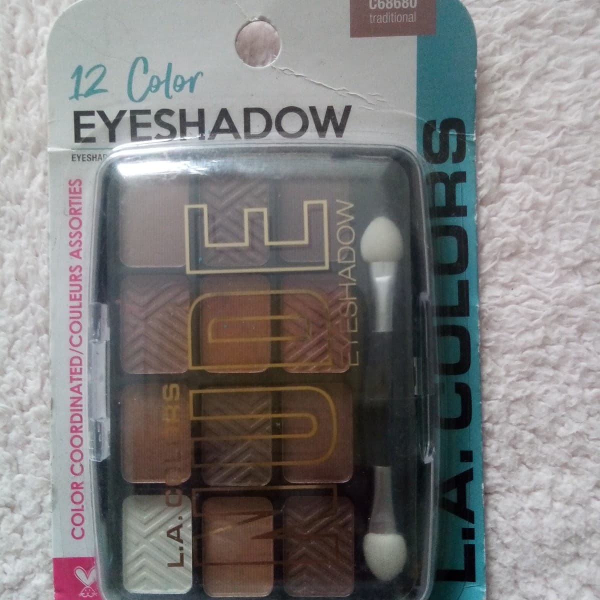 EYESHADOW 